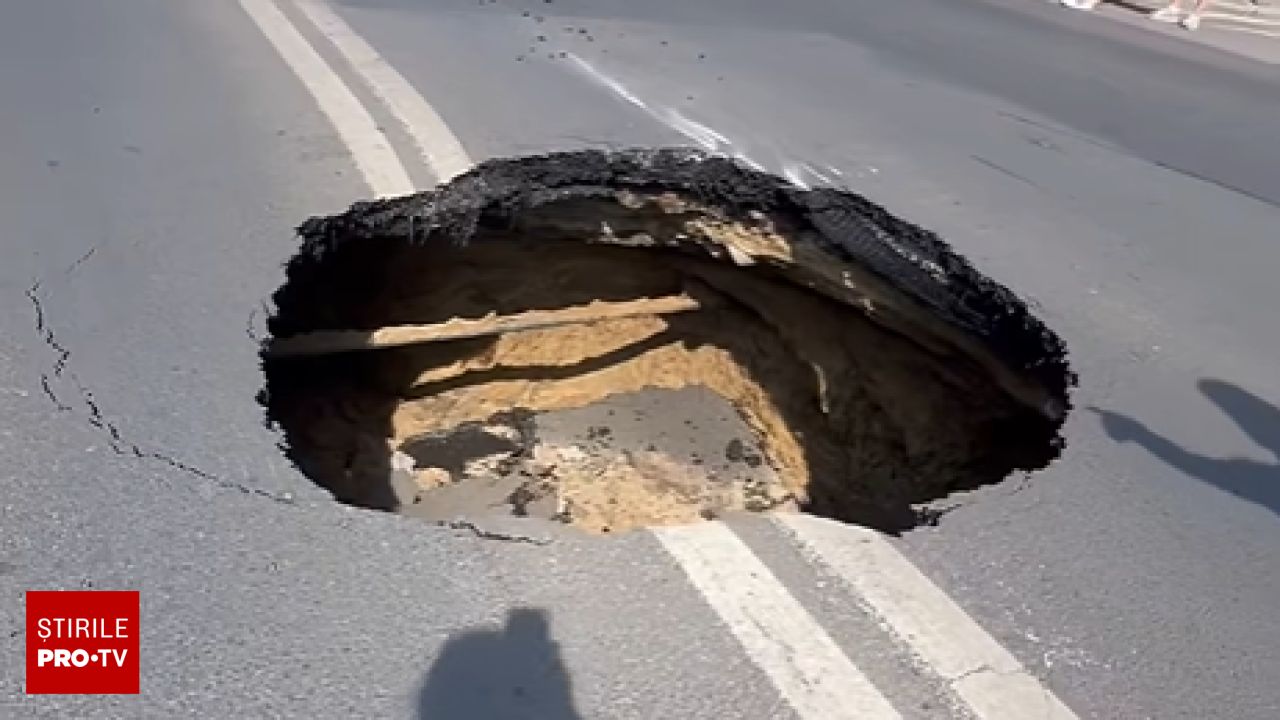 Carmen Șerban a căzut cu mașina în craterul uriaș apărut în București: „Am crezut că mi s-a zdrobit mașina”. FOTO & VIDEO