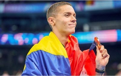 Popovici la Paris, România cu 11 înotători la Europene