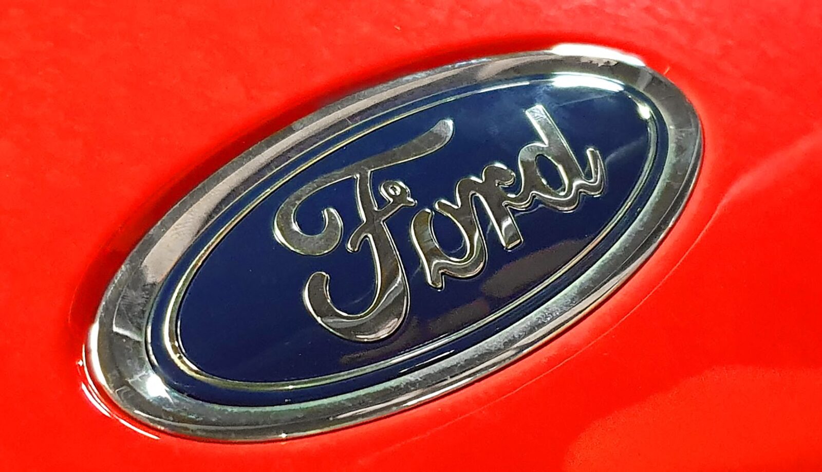 Dacia, amenințată de electrice ieftine. Ford Fathom, nou rival