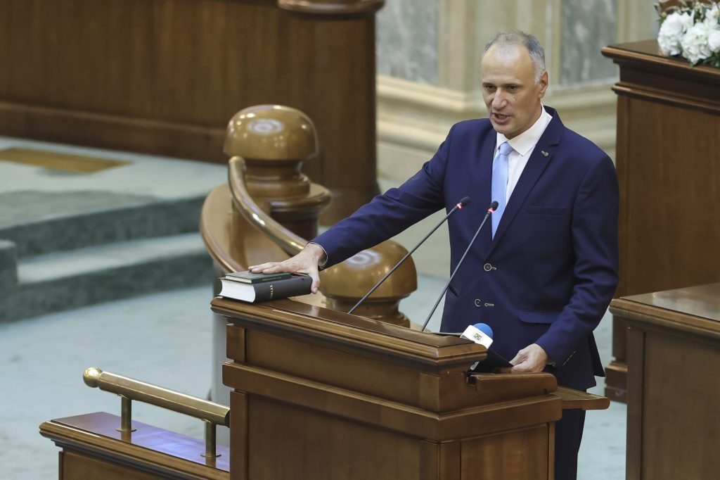 USR atacă Legea ANI la CCR: „Inspirație stalinistă de la PSD și AUR”