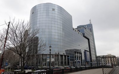 Incident la ÎCCJ: Judecătoare scoasă din sală, amenință traficul aerian