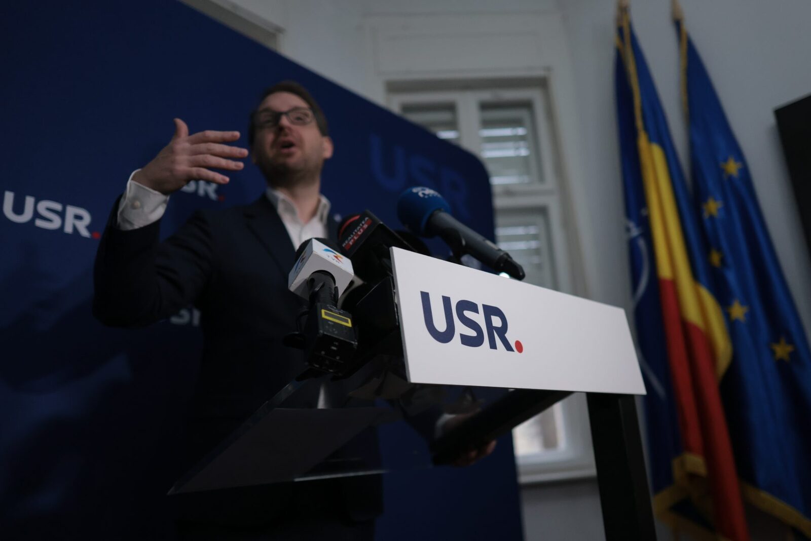 USR, discuții cu PNL pentru a-l salva pe Fritz