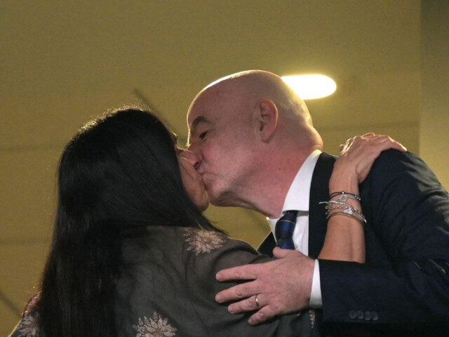 Șase cifre pentru amanta lui Infantino? Comunicat vehement