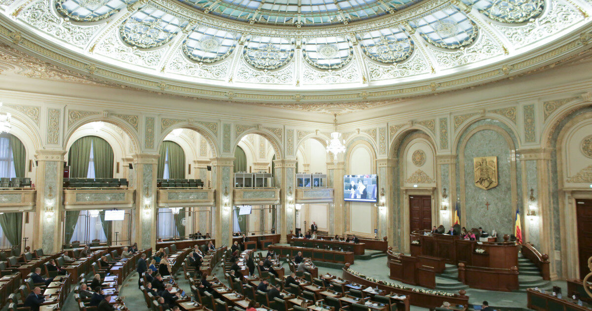 Legea Integrității, adoptată din nou de Parlament: Fritz ar rămâne tot fără mandat. Cum vor arăta declarațiile de avere ale aleșilor