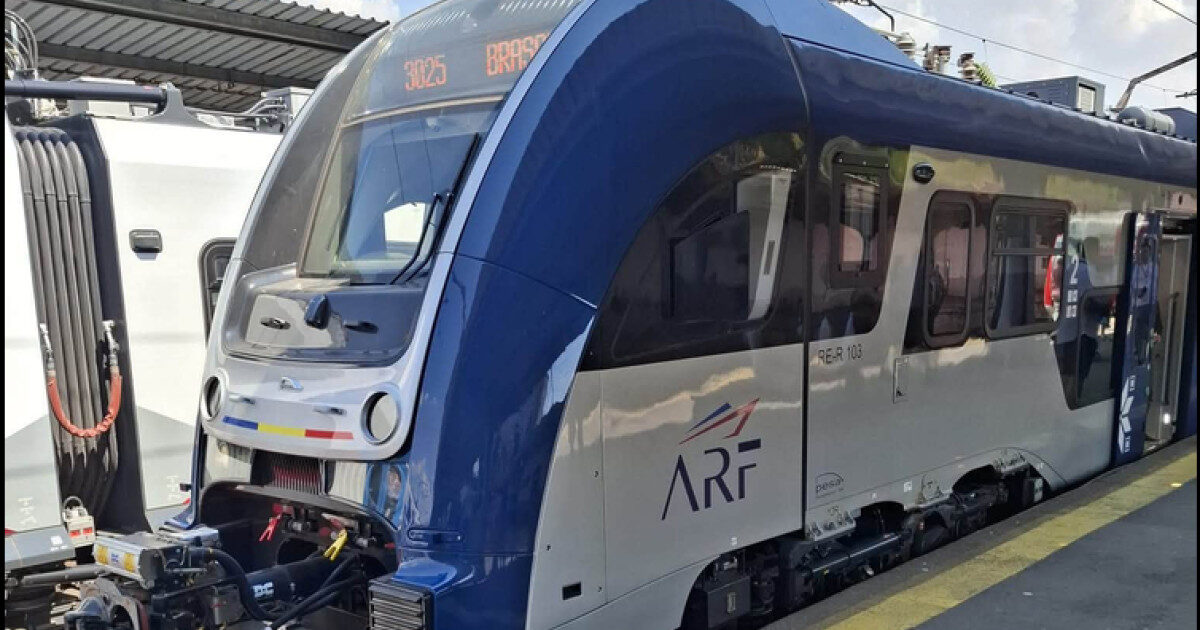 Tren PESA, lansat la drum! Miruță: „Erau blocate-n buruieni”