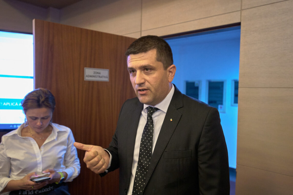 Ministrul interimar al Transporturilor, Radu Miruță, a lansat selecția pentru noi conduceri la CNAIR, CNIR, CFR SA, CFR Călători și Metrorex