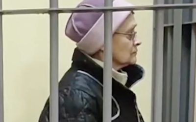 Rusia: 15 ani de închisoare pentru pensionara de 70 de ani, prinsă cu 600 euro pentru Ucraina