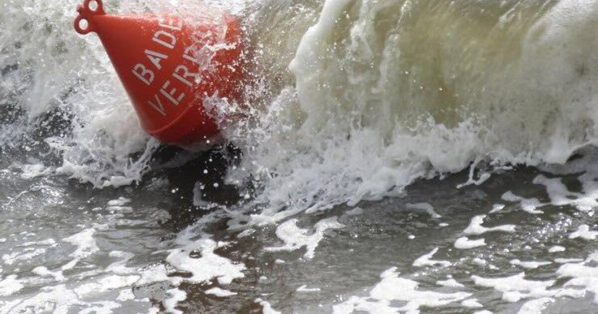 Tragedie Eforie Nord: Înecat după ce a fost salvat de 3 ori de pe valuri