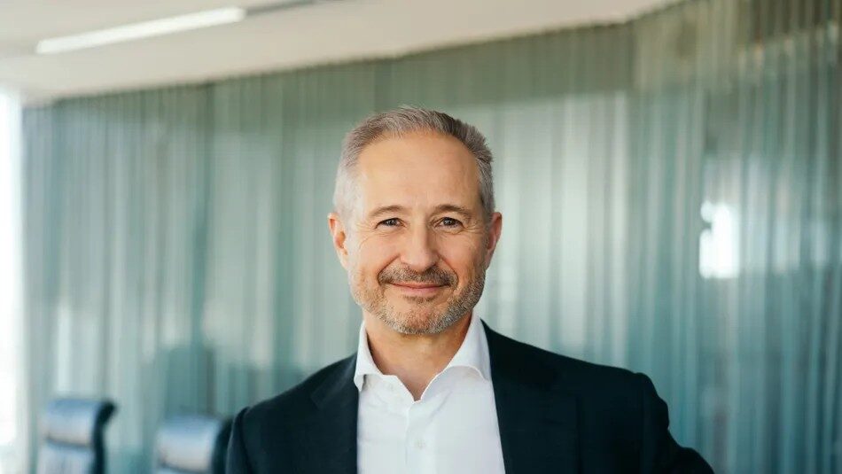 Stern Părăsește OMV Petrom, Implicații Majore