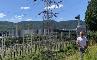 România, export de lumină ieftină, import de scump întuneric