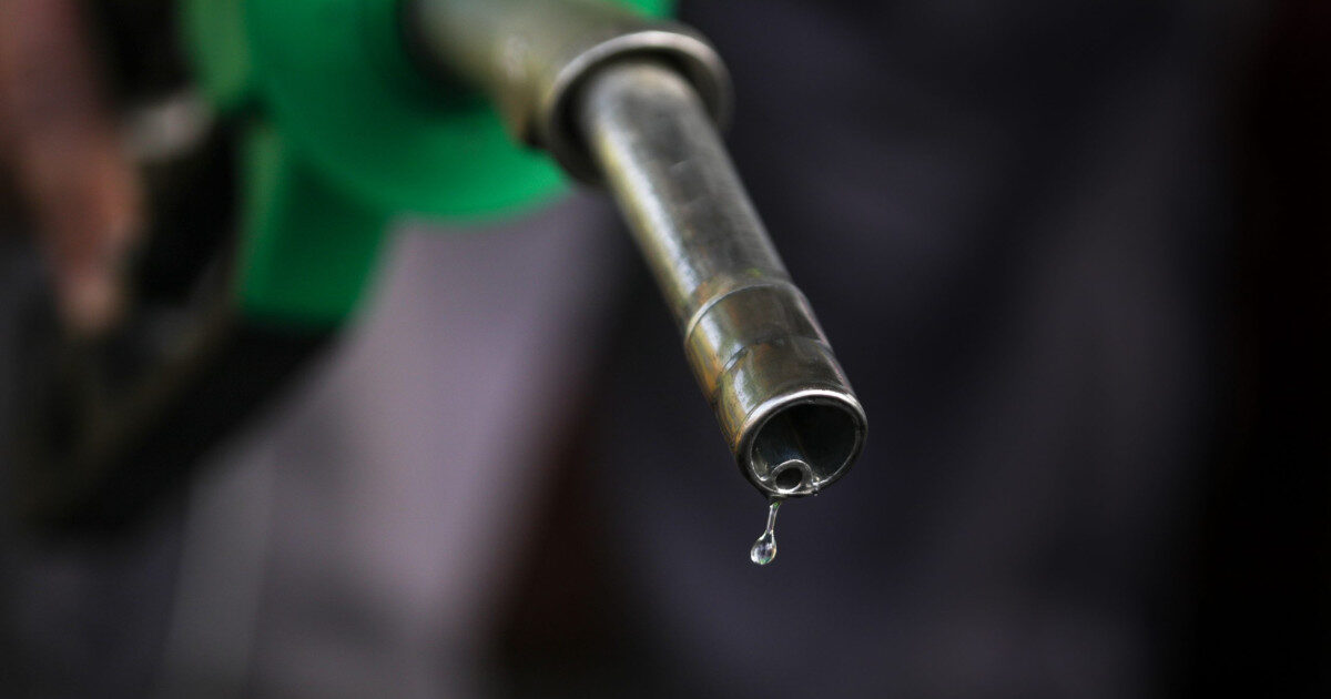 Carburanții mai ieftini. Când vine următoarea scădere
