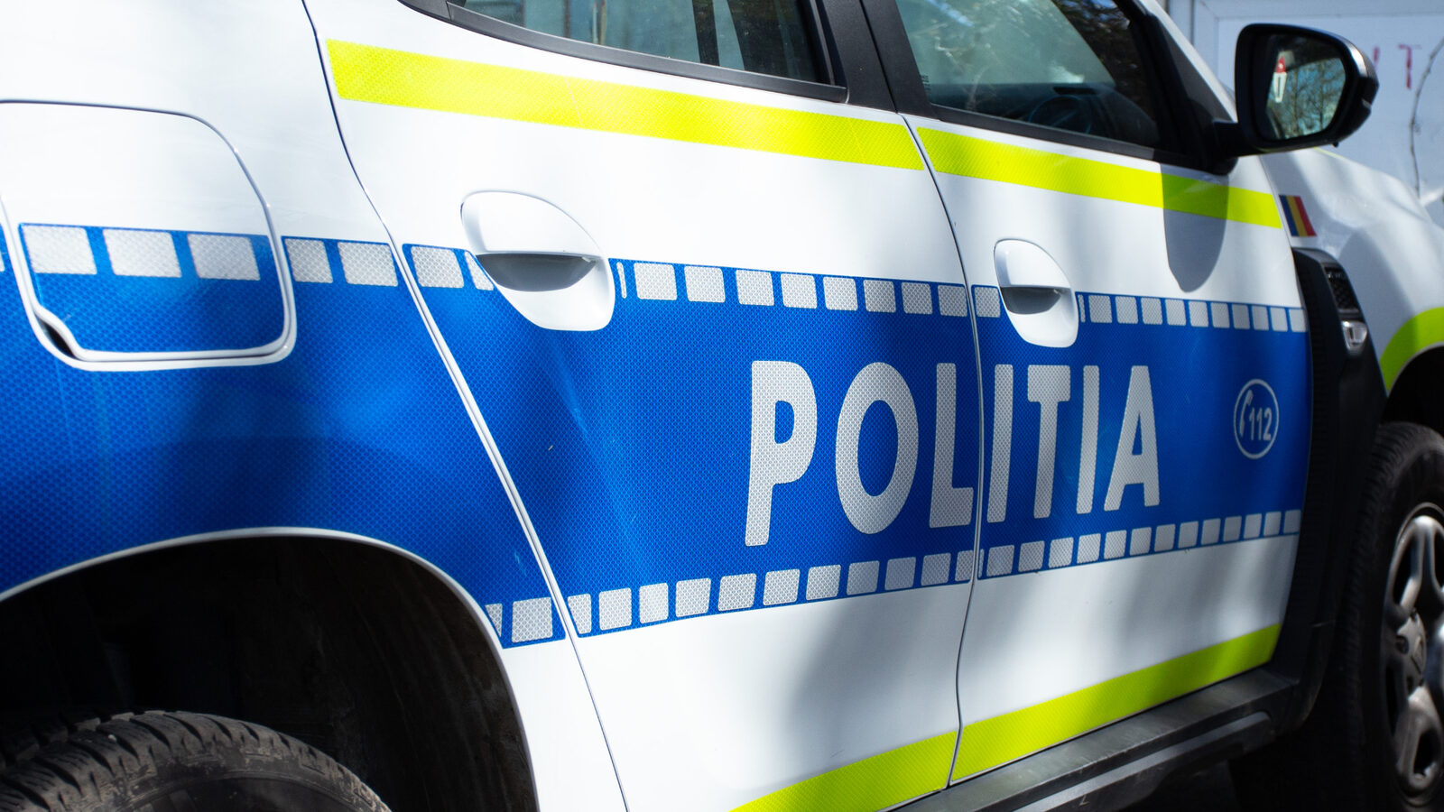 Bizar: Copii înghesuiți în portbagaj. Poliția investighează în Popești Leordeni