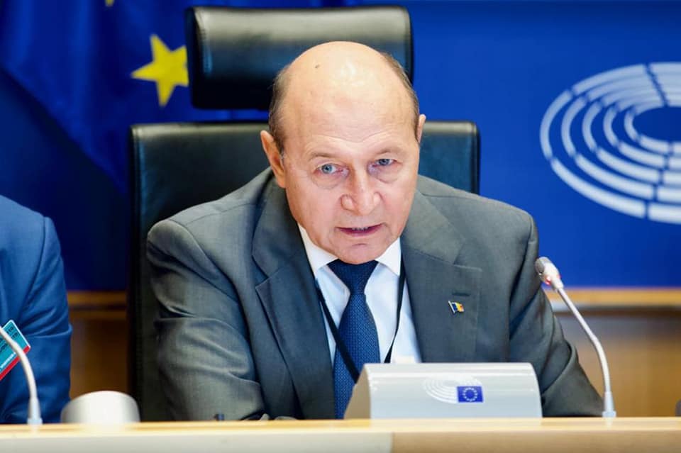 Băsescu: PNRR ratat: România, zero creștere, zero bani folosiți