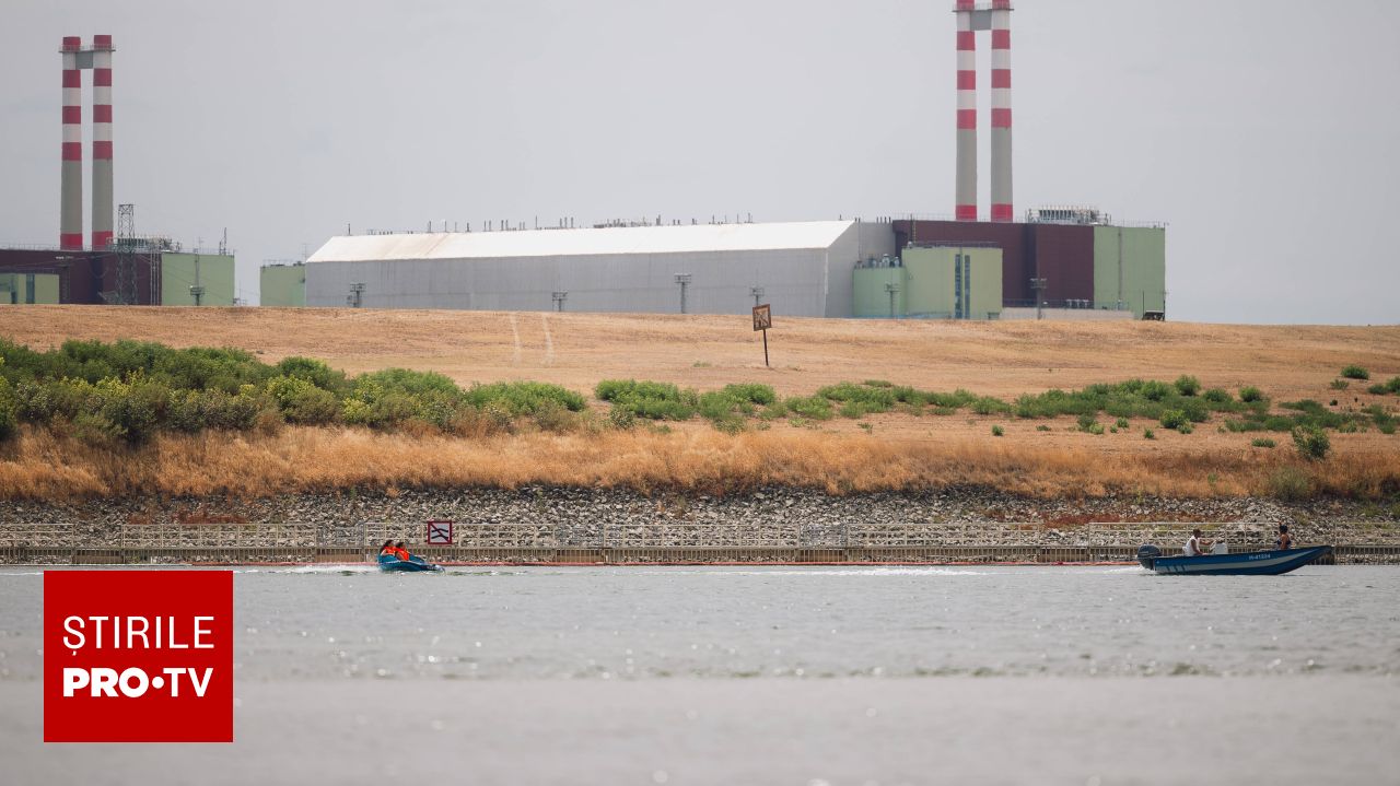 Ungaria a mobilizat armata pentru construirea unui baraj pe Dunăre. Ungurii scufundă și ei barje pentru centrala nucleară