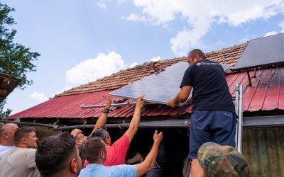 Energia Solară Adă Curățare: 26 Familii Iluminate Prin Proiectul „Energie pentru Viață”