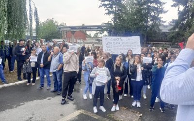 Grevă la Carfil Brașov: Angajații cer salarii, nu promisiuni
