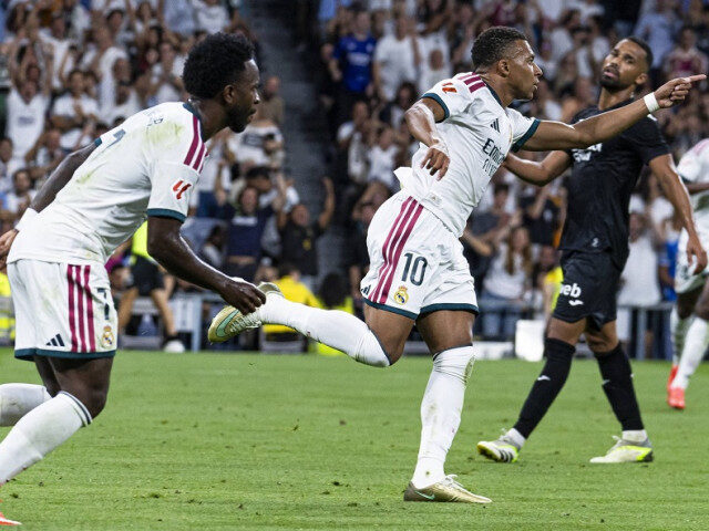 Real Madrid umilește Real Sociedad! Hat-trick Mbappe, assist Vinicius