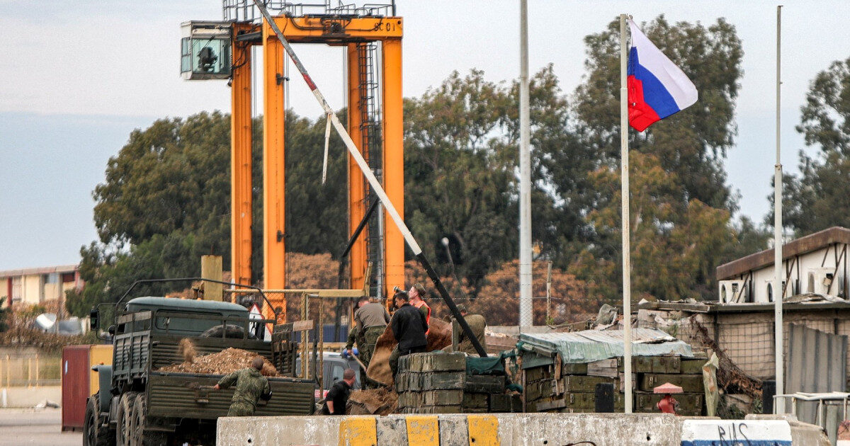 Siria post-Assad: Baza Rusiei în pericol după 18 luni de discuții