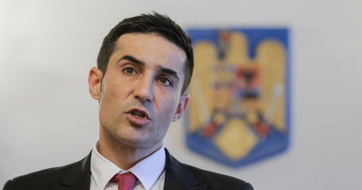 Manda îi cere lui Bolojan să plece. Sacrificiu necesar?