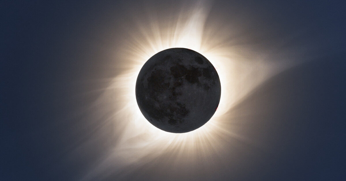 Eclipsa face ravagii: Cazarea în Europa, peste 1000 USD/noapte