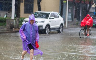 Taifunul Dolphin a Lovit China: Milioane Evacuați, Zboruri Anulate