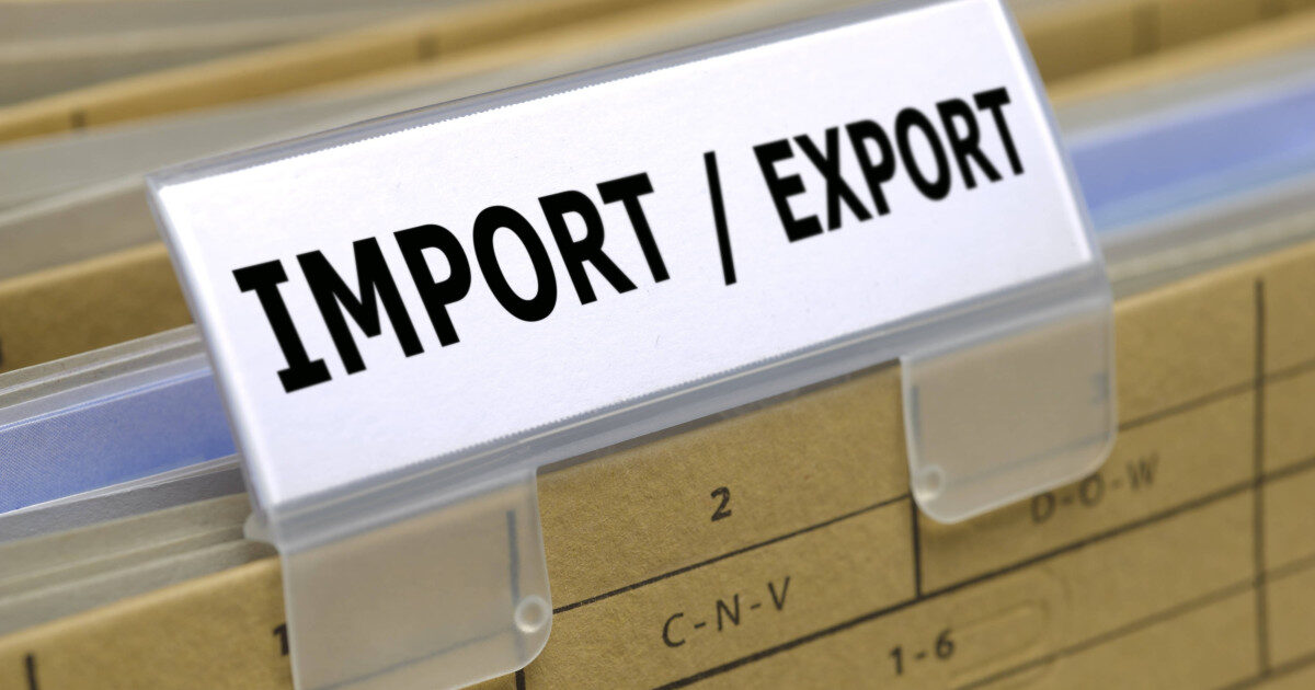 România sub 2% deficit comercial: Cum au mers exporturile și importurile