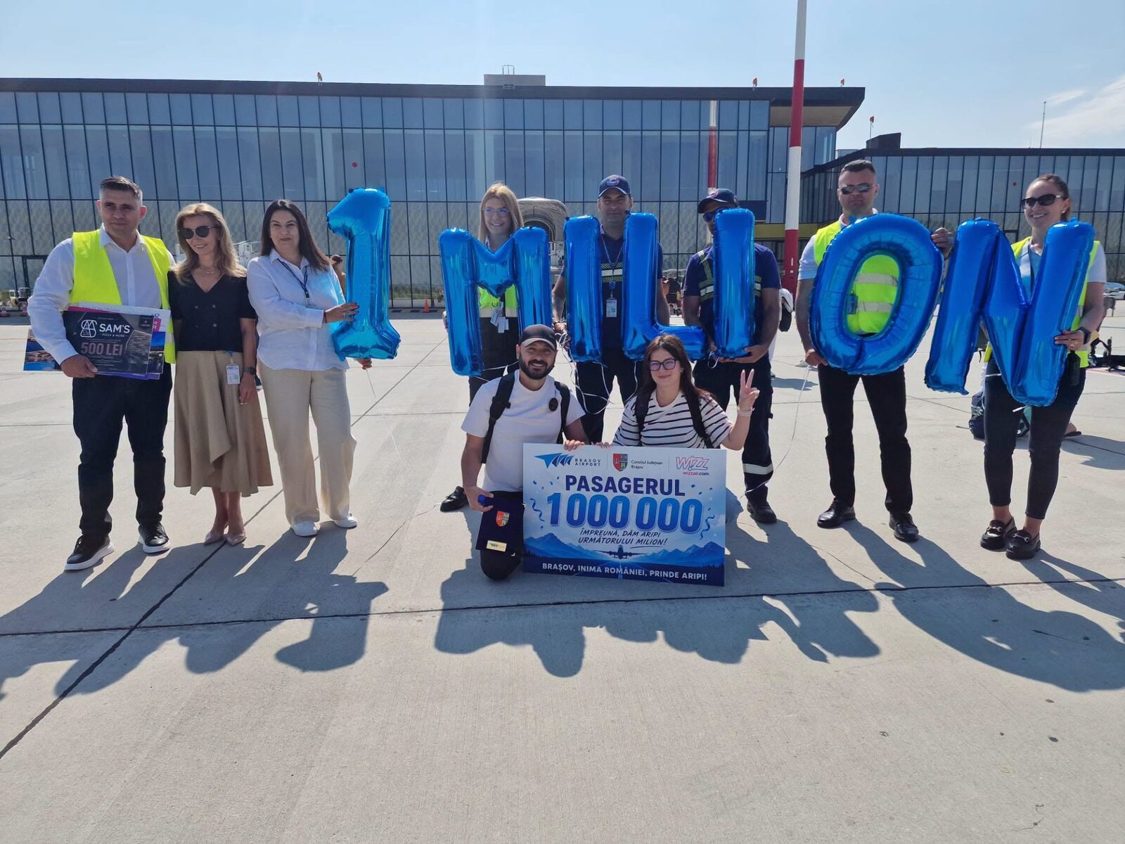 Aeroportul nou, un milion de pasageri. Borna, azi