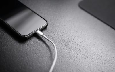 Bateria telefonului distrusă peste noapte? Mitul dezvăluit