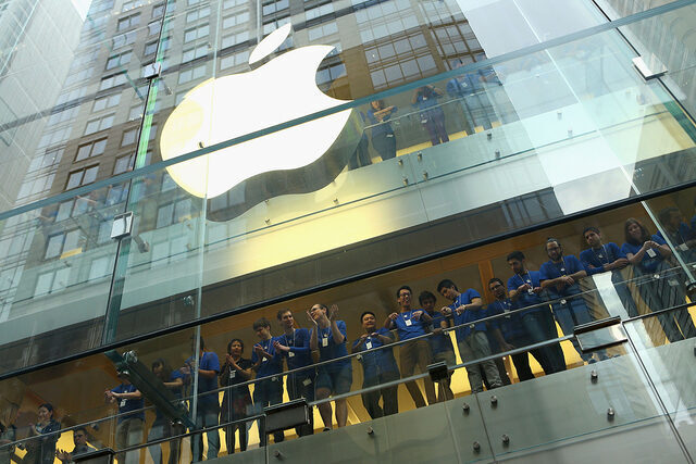 Apple: iPhone nou pe 9 septembrie, prima lansare a lui John Ternus