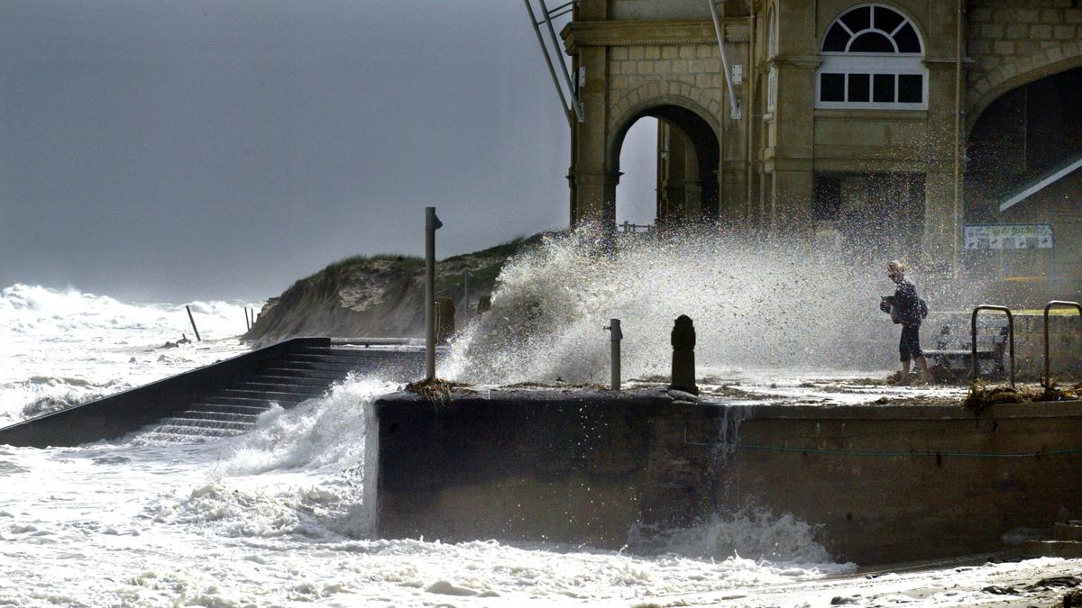 Alertă Vreme Severă Coasta WA: Acționați Acum