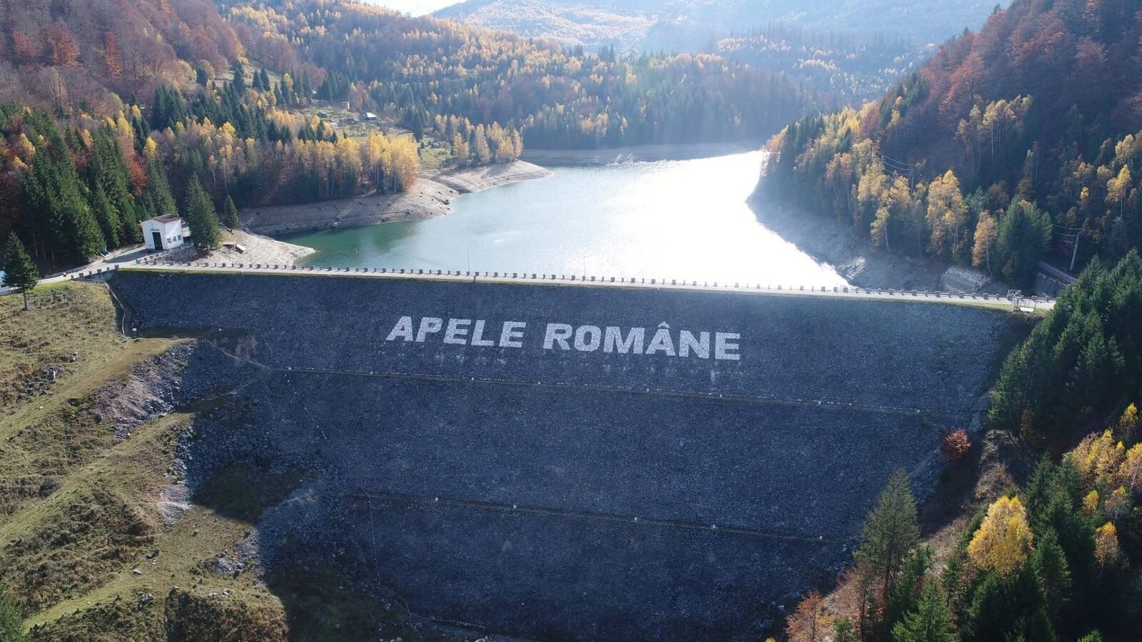 Șapte lacuri goale, 180 de sate fără apă