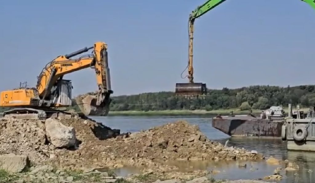 Operațiunea navală, 4 ore maxim per navă