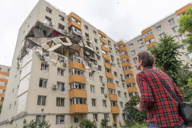 Rahova: Blocul explodat, evaluat. Senzori seismici înainte de reparații
