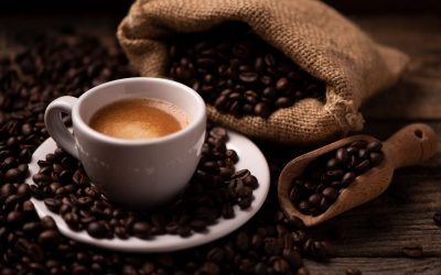 Cafeaua, aliat anti-cancer mamar? Știința dezvăluie noi speranțe