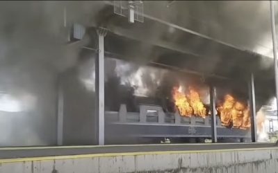 Incendiu la Regio 2030: Patru trenuri de călători, cu întârzieri masive