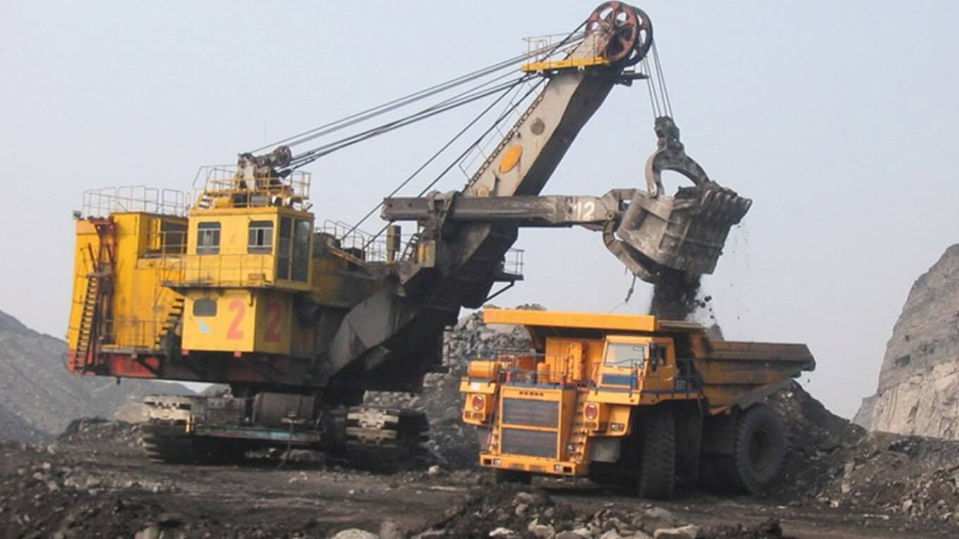 Cărbunele, minim istoric în energia UE în 2025