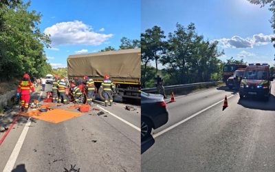 Carnagiu în Mureș: 3 morți, 4 vehicule implicate, intervine SMURD