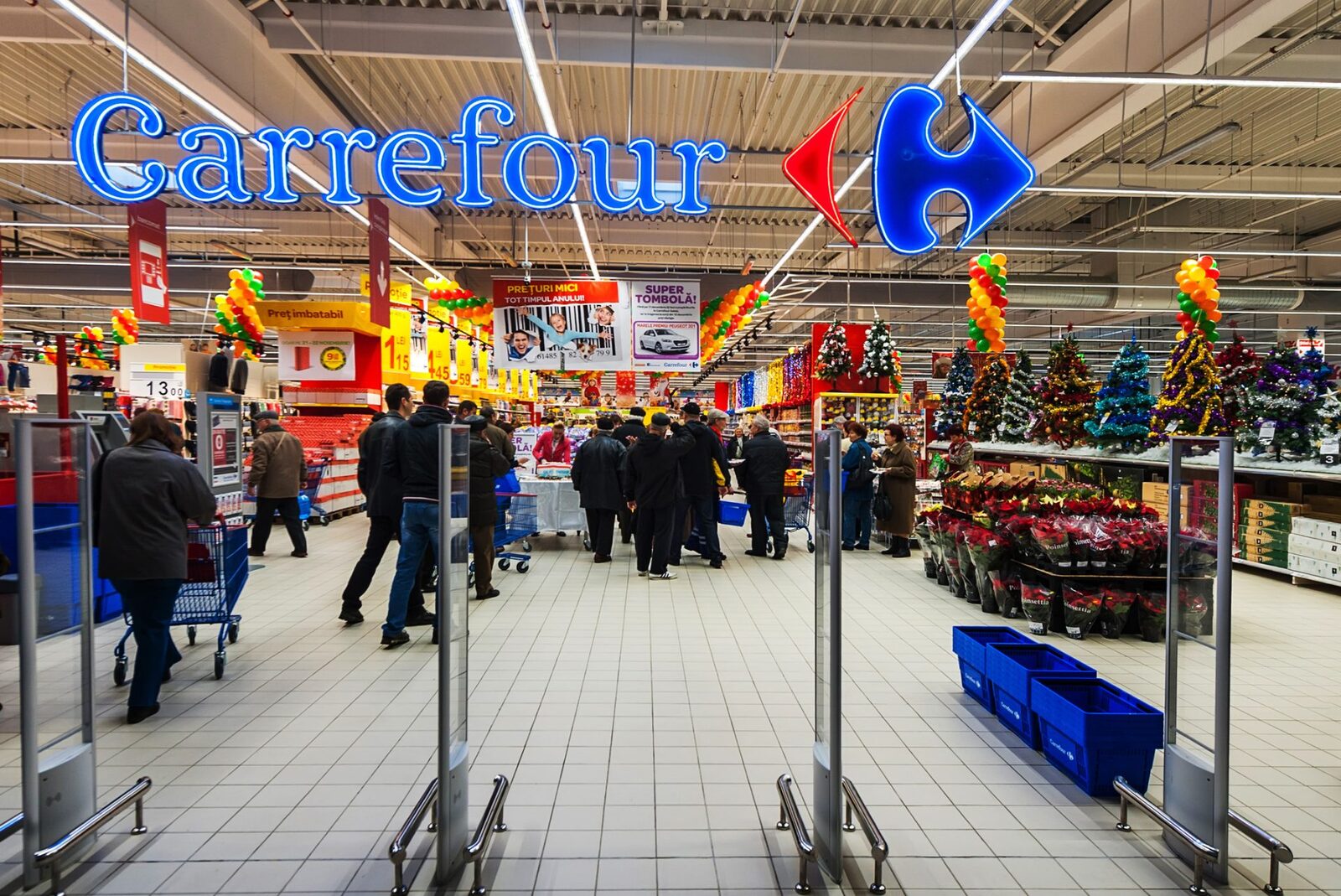 Carrefour România, sub Pavăl: licență franceză, pact cu localnicii