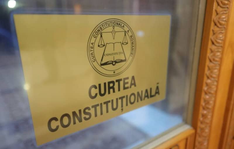 USR și PNL, sesizare CCR pe legea integrității. Judecată pe 12 august