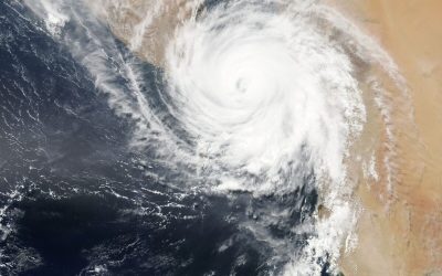 Japonia evacuează sute de mii din calea taifunului, zboruri anulate