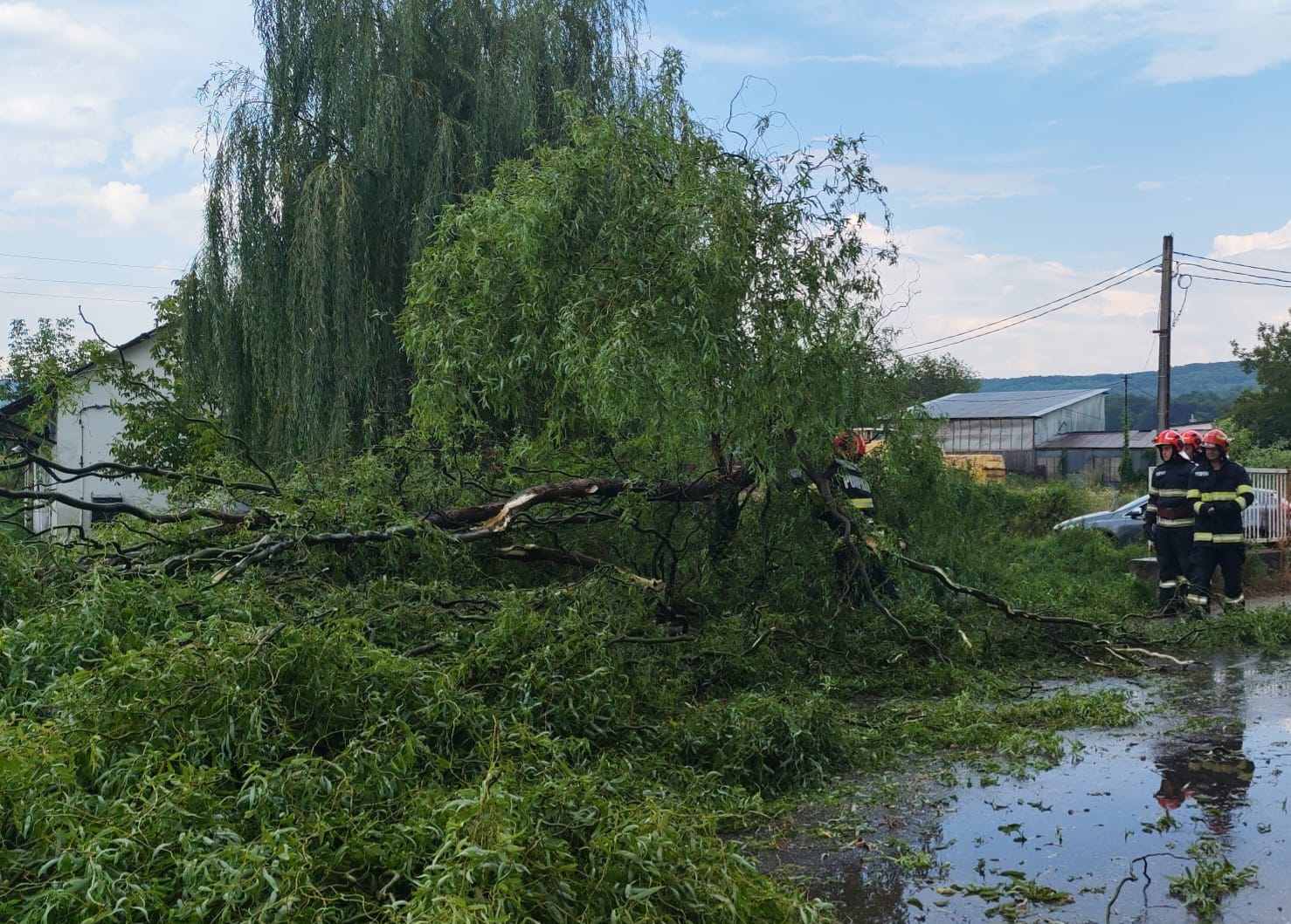 Vara fierbinte aduce furtuni: Ce zone din România sunt afectate