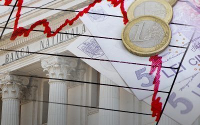 Leul slăbește, datoriile cresc: economie la risc