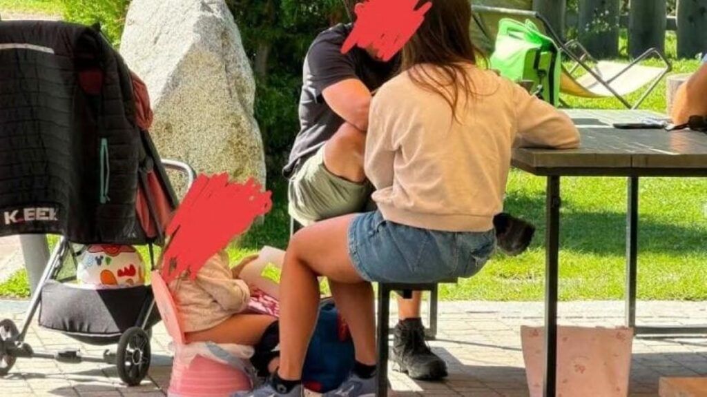 Reacție șoc la restaurant: fetiță de 2 ani pe oliță, între mese