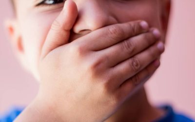 Minciuna la copii: Psihologii dezvăluie motivele și sfaturi pentru părinți