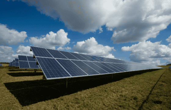 ARAD: Cel mai mare parc fotovoltaic din Europa, 1000 MW, autorizat de ANRE