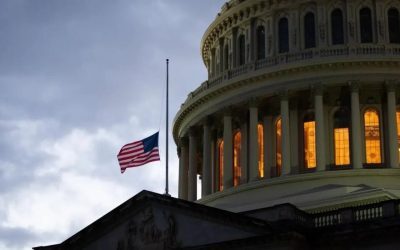 Trump, drapel în bernă la moartea lui Dolly Parton