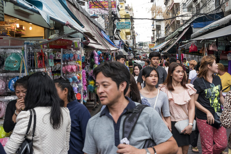 Atac armat la școală în Thailanda: morți și răniți