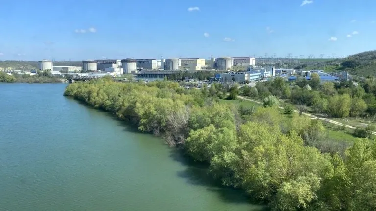 Dunărea: Marea manevră de acum, propusă acum 23 de ani, după prima oprire Cernavodă
