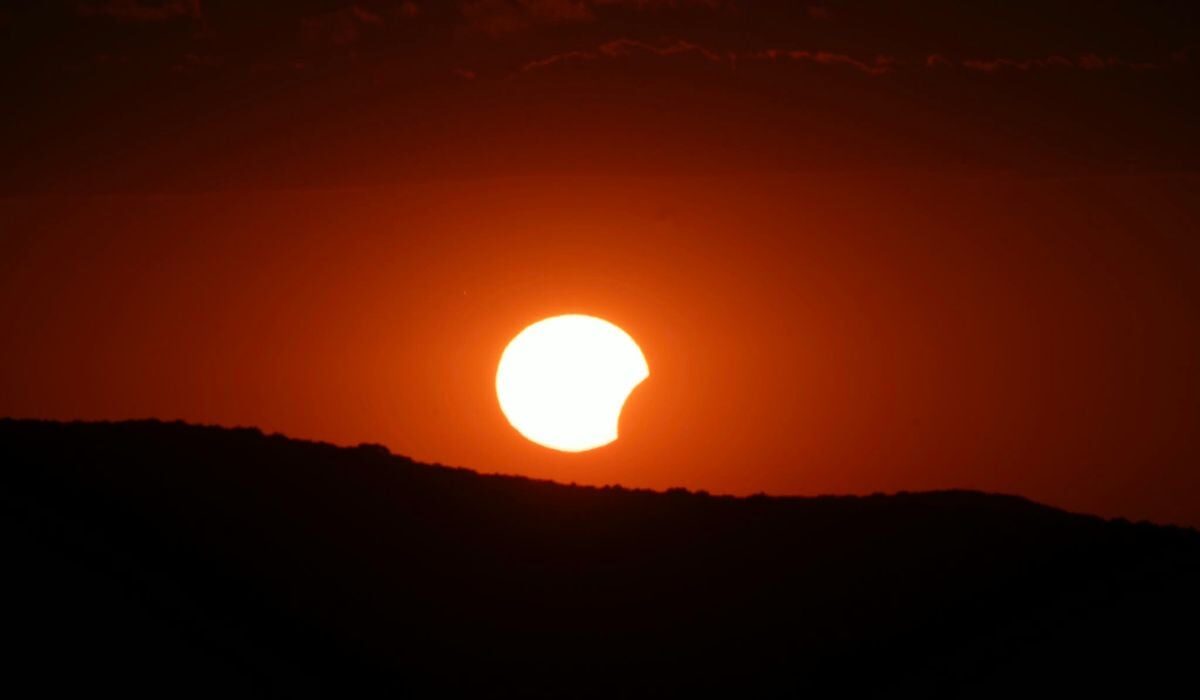 Eclipsa de Soare, uluitoare din România. Spectacol rar în imagini
