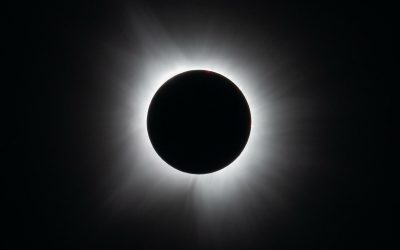 NASA prinde umbra eclipsei: întunericul total, acum trei minute